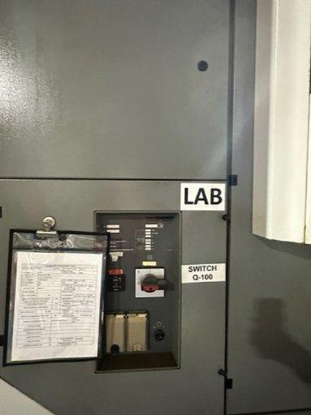 DMG MORI DMC 125 U2 HMC, 2005 – Chip Conveyor, Tool Changer, Filter System, HSK63