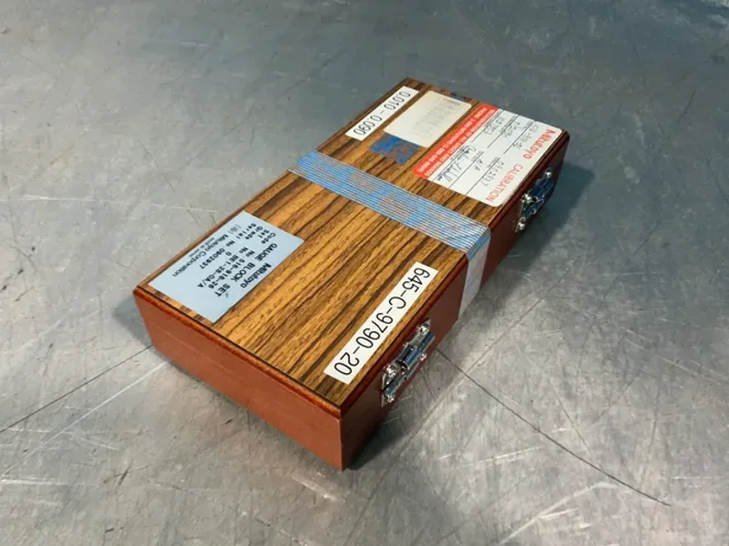 Mitutoyo  Gauge Block Set  - 516-918-26