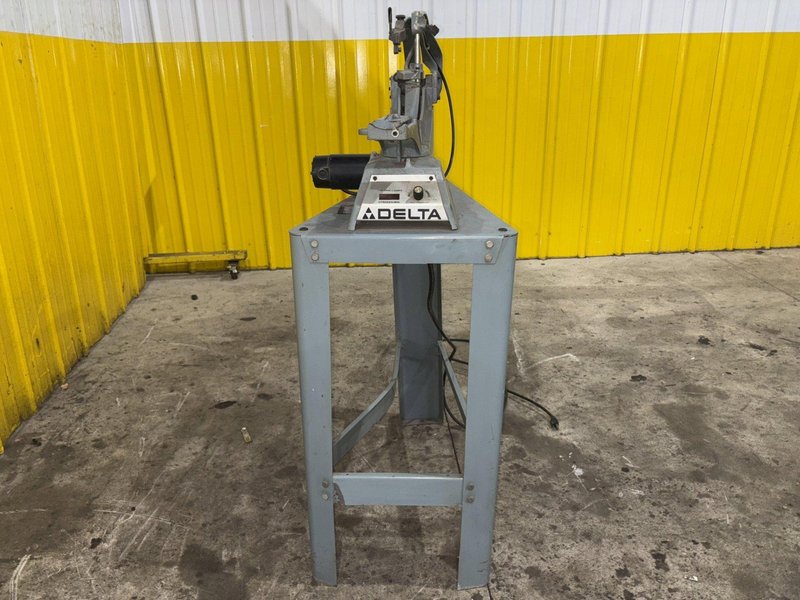 18" DELTA MODEL #40-604 SCROLL SAW: STOCK 23375