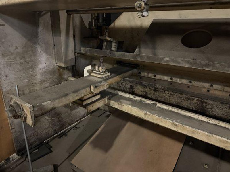 LVD Hydraulic Shear - Illinois, $19,900