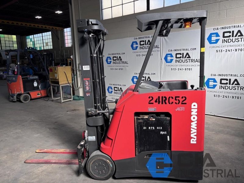 2024 - 3,500 LB. RAYMOND MODEL 425-C35TT STAND-UP ELECTRIC FORKLIFT