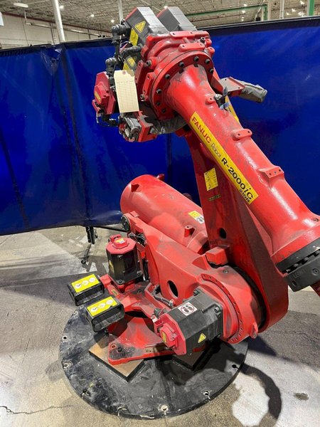 FANUC ROBOTICS R-200IC/210R ROBOT W/ R30IB CONTROLLER &amp; WT6000 USED
