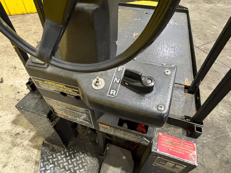 24 VOLT EZ-GO MODEL XI-640 TEXTRON CHASER/TUGGER CART: YOBRO #24643