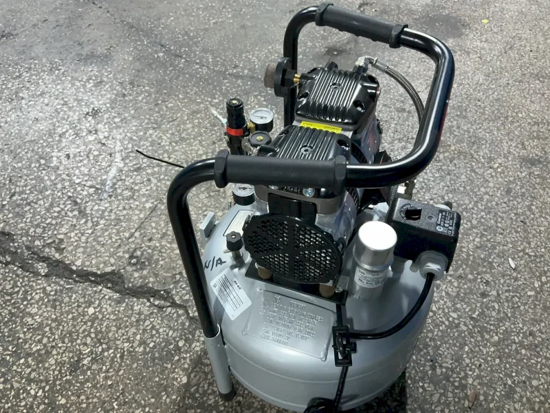 GAST MANUFACTURING 25 LITER, 12.2 BAR JUN-AIR OIL-LESS ROCKING PISTON AIR COMPRESSOR SYSTEM  -  87R-25B-JEBCB
