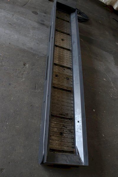 9&quot; X 48&quot; SHINJIN MT TECH INCLINDED CHIP CONVEYOR: STOCK #75472