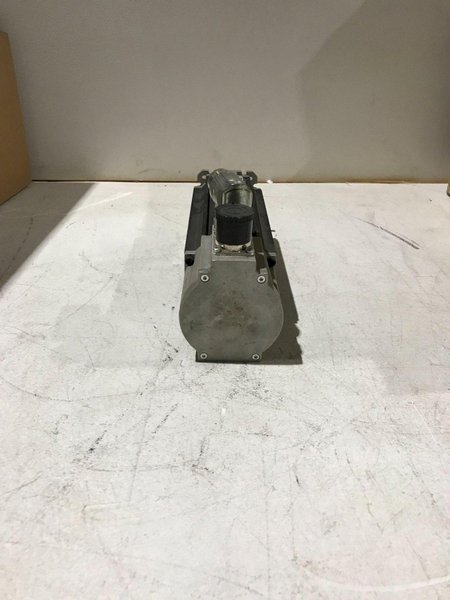CONTROL TECHNIQUES 075U3B305CAAEA075140 SERVO MOTOR USED NO BOX
