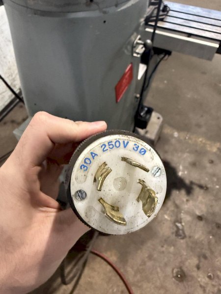 2 HP BRIDGEPORT SERIES 1 VERTICAL KNEE MILL. STOCK # 0222226