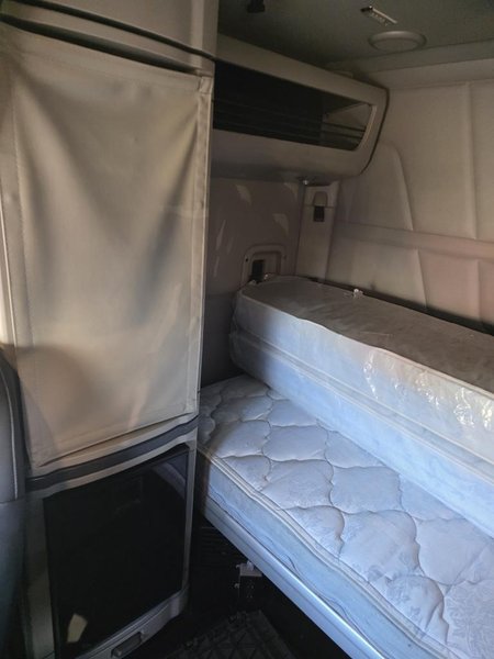 2022 Peterbilt 567 Stock #804173