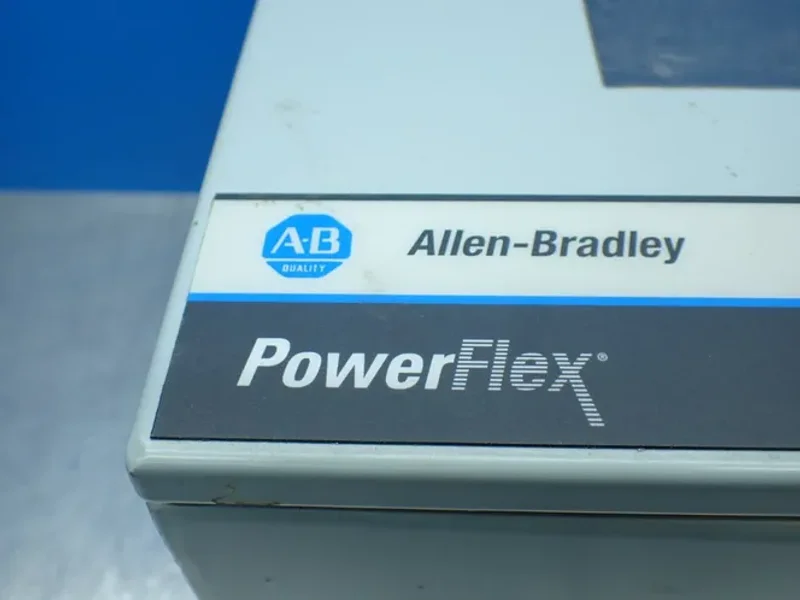 ALLEN-BRADLEY POWERFLEX ENCLOSURE W/22B-D4P0H204 DRIVE  -  23B-D4P0D104NN-P6-S7