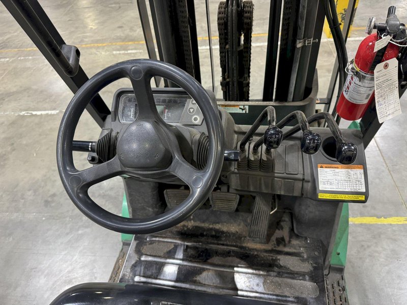 5000 LB MITSUBISHI MODEL #FGC25N LP GAS FORKLIFT: STOCK #78305