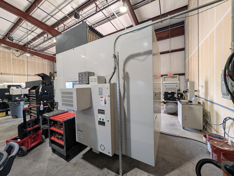 Haas UMC-750 5-Axis UMC, 2023 – 15,000 RPM Spindle, Chip Conveyor, Rigid Tapping