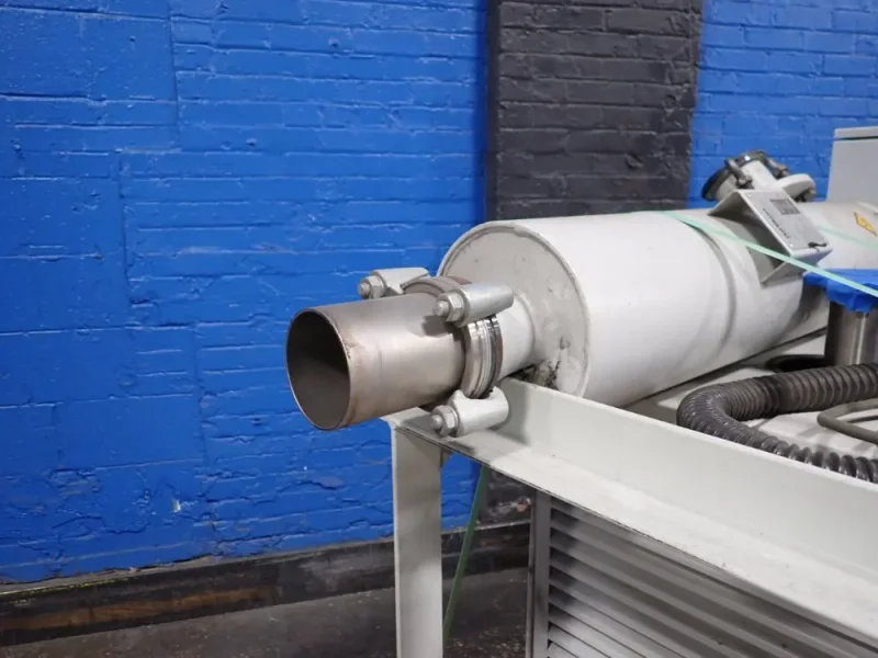 LEYBOLD VACUUM PUMP  -  SP250