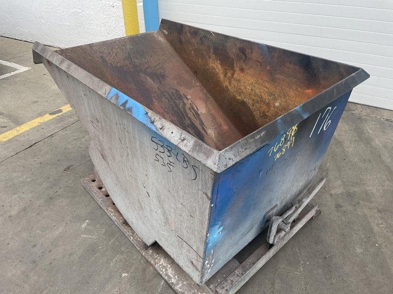 3/4 YARD  ROURA SELF DUMPING HOPPPER:  STOCK #76899