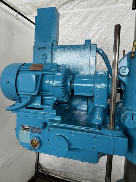 5&#039; X 11&quot; CARLTON NATCO 1A RADIAL ARM DRILL. STOCK # 0893724