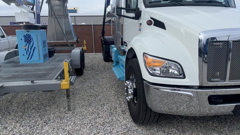 Peterbilt 536 Hooklift Truck, 2025 – 30k Miles