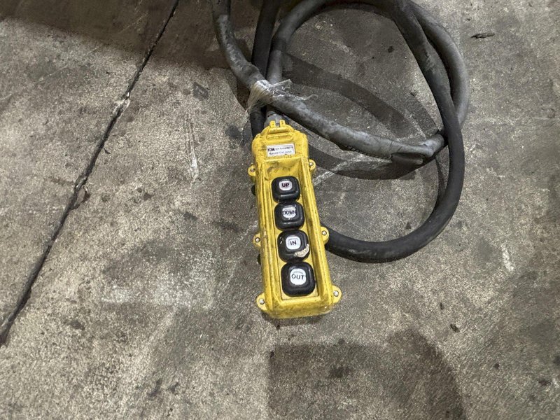 11,000 LBS X 51&quot; SEN FUNG MODEL #UC4A MOTORIZED COIL REEL UNCOILER &amp; COIL CAR: STOCK #23646