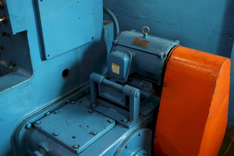 10' X 10 GAUGE WYSONG MODEL #1010HD POWER SQUARING SHEAR: STOCK #68711