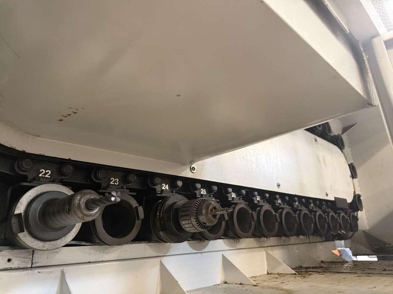 Yama Seiki VMB-1200/50 CNC Vertical Machining Center – 50 Taper Mill