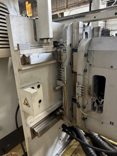 6-AXIS SCHWARZE ROBITEC CNC-40 CNC TUBE BENDER, NEW 2017: STOCK #23111