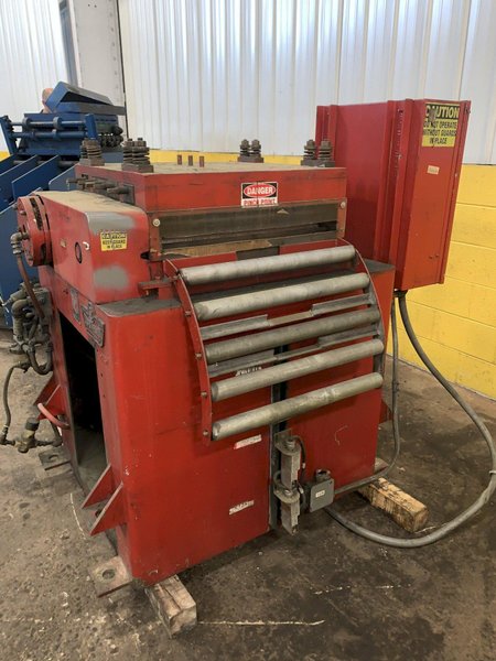 24" WIDE X .125" CWP MODEL #24C 7 ROLL POWERED COIL STRAIGHTENER: STOCK #13904