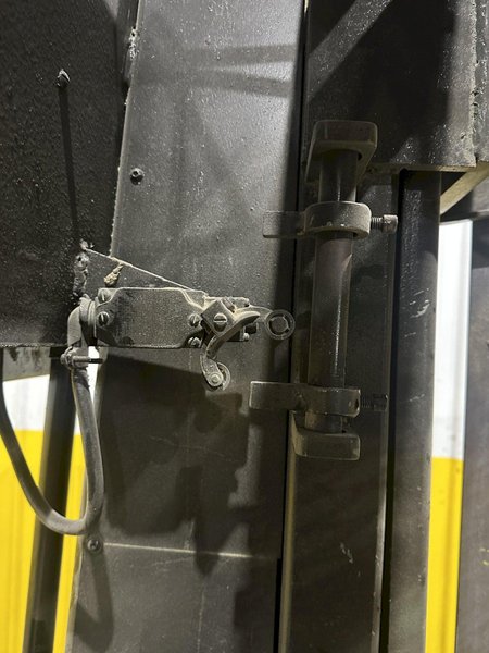 8 SPINDLE X 24&quot; X 86&quot; CEMCO MULTI-HEAD GANG DRILL &amp; BORING MACHINE: STOCK #22927