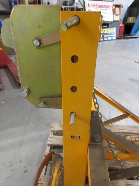 Uline Fork Universal Drum Grabber H-7170- Auction Item