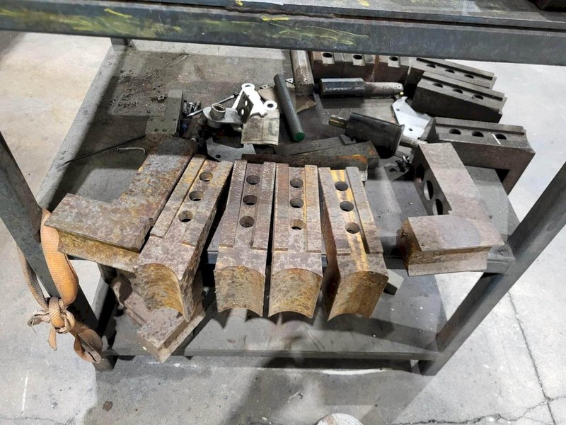 MAZAK QTN-450 LIVE AND STATIC TOOL HOLDERS, CHUCK JAWS