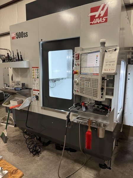 Haas UMC-500SS 5 Axis UMC, 2023 – TSC, Chip Conveyor, Probe