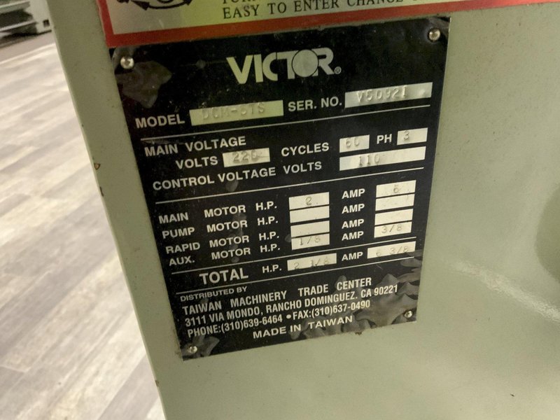 19-1/2" VICTOR DCM-5 VERTICAL BAND SAW: STOCK #81434