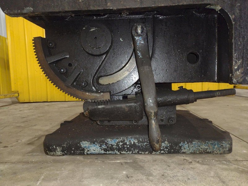 28&quot; X 32&quot; X 22&quot; CARLTON T-SLOTTED UNIVERSAL ADJUSTABLE DRILL BOX TABLE: YOBRO #23820