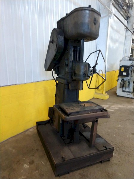 24&quot; DEFIANCE MACHINE WORKS MODEL 200 SINGLE SPINDLE DRILL: STOCK #13426