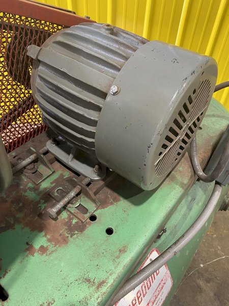 7.5 HP SPEEDAIRE RECIPRICATING AIR COMPRESSOR WITH HORIZONTAL TANK: STOCK #16560