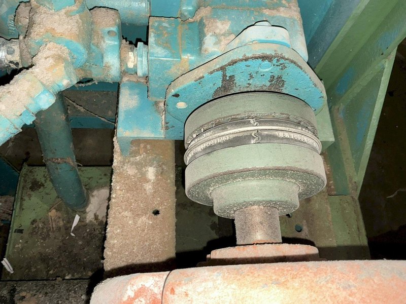 30" X 42" BALEMASTER CLOSED DOOR HORIZONTAL HYDRAULIC BALER: YOBRO #25088