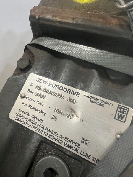 SEW EURODRIVE RF97 DV100M4/BMG/TF/XV2A GEARMOTOR USED