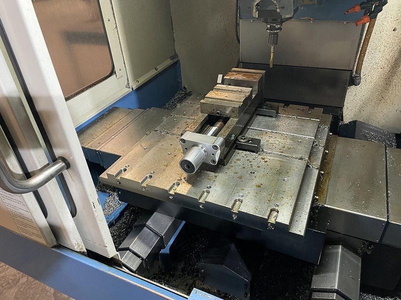 Hyundai SPT-T30 - X: 500 - Y: 360 - Z: 300 mm CNC