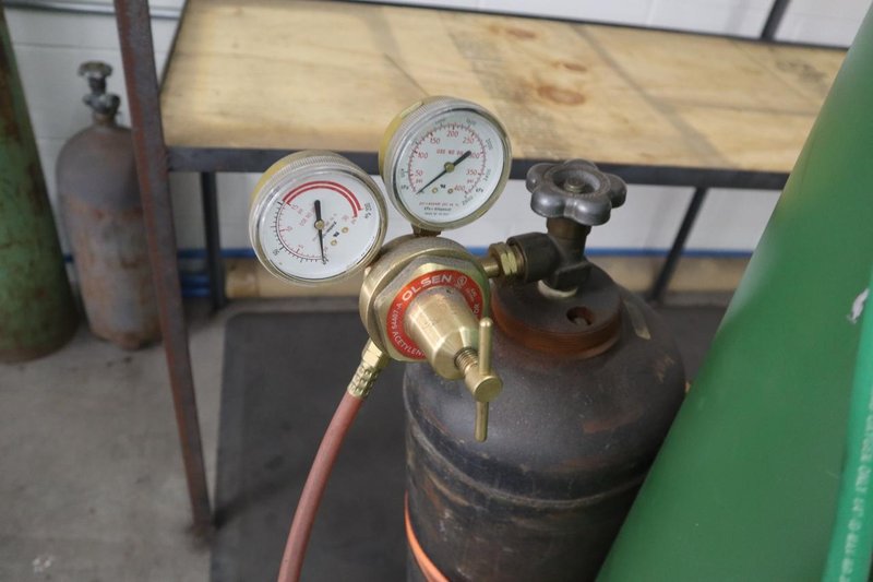 Oxyacetalyne Torch Set with Regulators, Torch and Cart, TANKS NOT INCLUDED- Auction Item