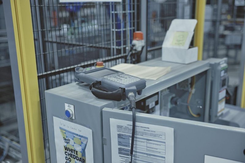 Yaskawa Motoman GP25-12 Robots (2) – YRC1000 Controllers, Mech-Mind 3D Vision, Bin Picking, Integrated Safety Cells, 2022