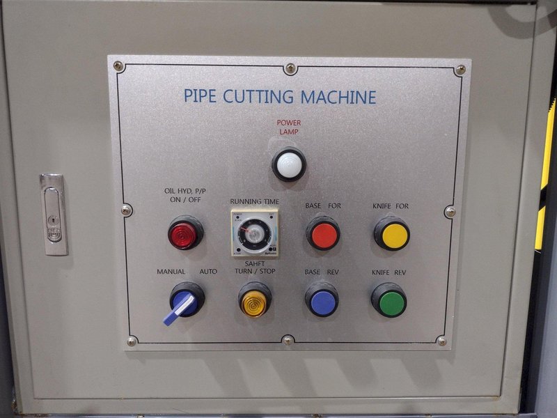 DURAFLEX MANDREL TYPE PIPE CUTTING MACHINE: STOCK #19328