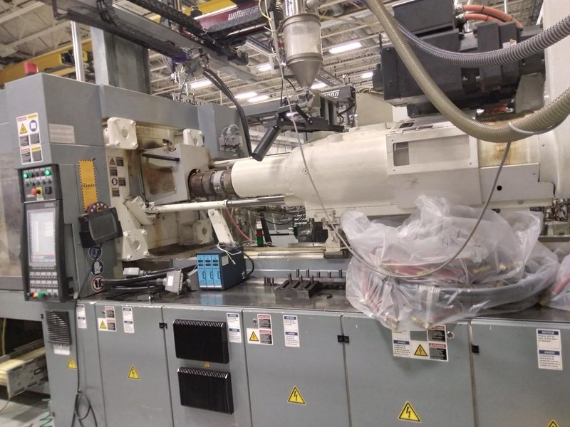 310 Ton, 23.8 oz Engel e-motion 1340/310 T US Injection Molding Machine, 2011