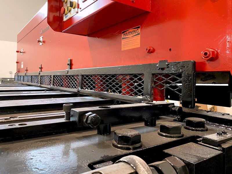 Amada M3060 (1986) Power Squaring Shear