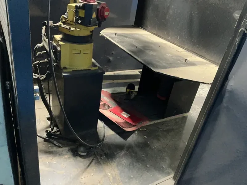 FANUC ROBOT ASSEMBLY  -  ARC MATE 100IB