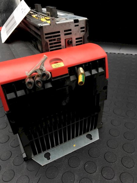 SEW EURODRIVE MDX61B0300-503-4-0T Movidrive B Frequency Inverter 55kW 500V USED