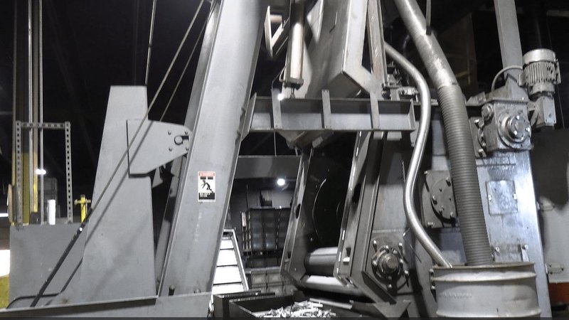 Pangborn 12 CU. Ft Model 12GN-6R Rubber Belt Tumble Barrel Blast Machine W/Parts Elevator. New-2002
