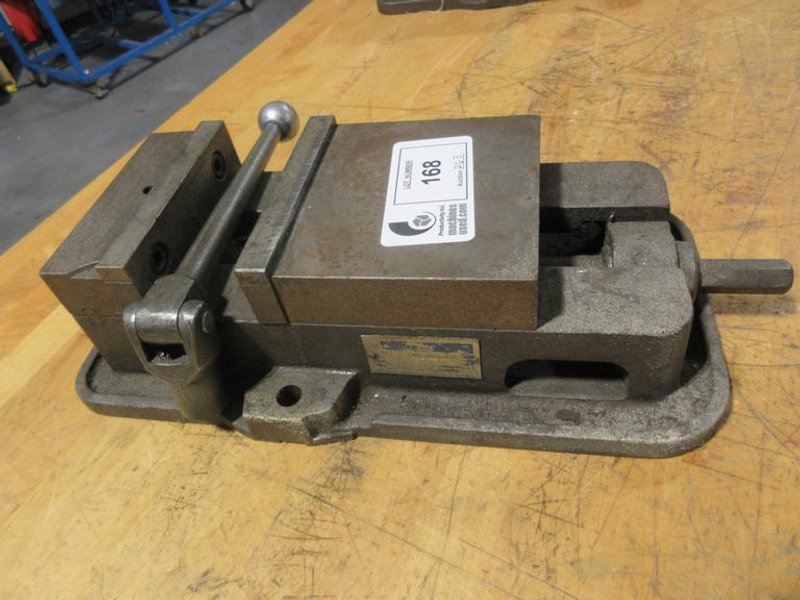 Kurt D-60 6&quot; Machine Vise W/ Jaws &amp; Handle- Auction Item