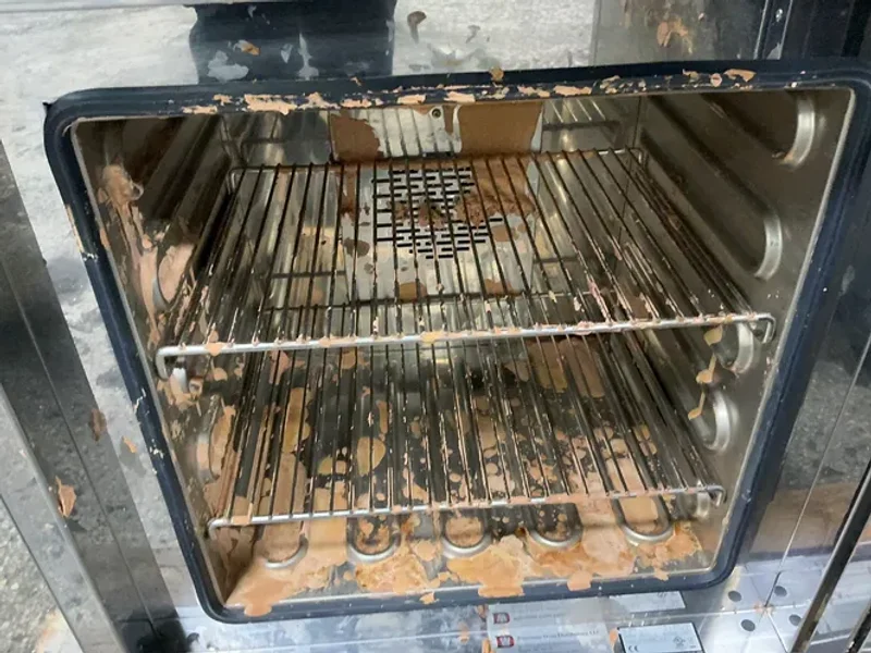 MEMMERT 300* C UNIVERSAL FORCED CIRCULATION LABORATORY ELECTRIC OVEN  -  UF55
