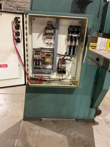 WYSONG 55-8 POWER PRESS BRAKE  10″ OVERALL USED