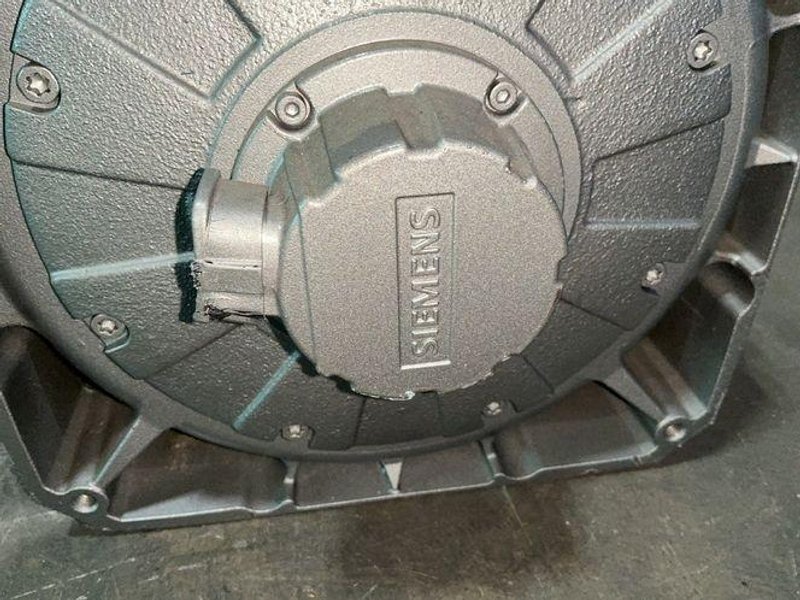 SIEMENS SERVO MOTOR   -  1FT7132-5AF71-4BH2