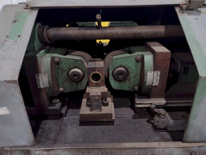 1980 KBC LIAN FENG MODEL #LF-40 2 DIE THREAD ROLLER IN-FEED &amp; THRU-FEED: STOCK #19141