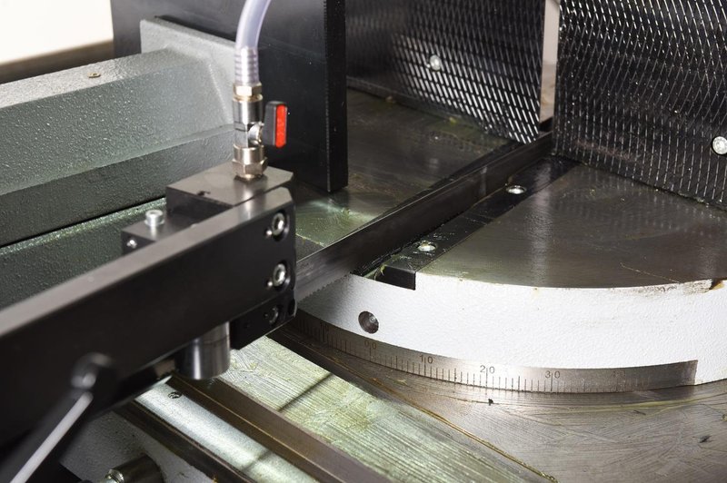 12" Round, New HydMech Double Miter Horizontal Band Saw Model DM-12/15