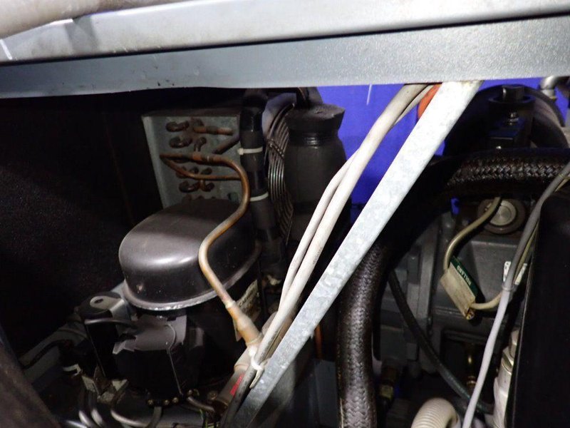 ATLAS COPCO 15 HP AIR COMPRESSOR  -  GA11